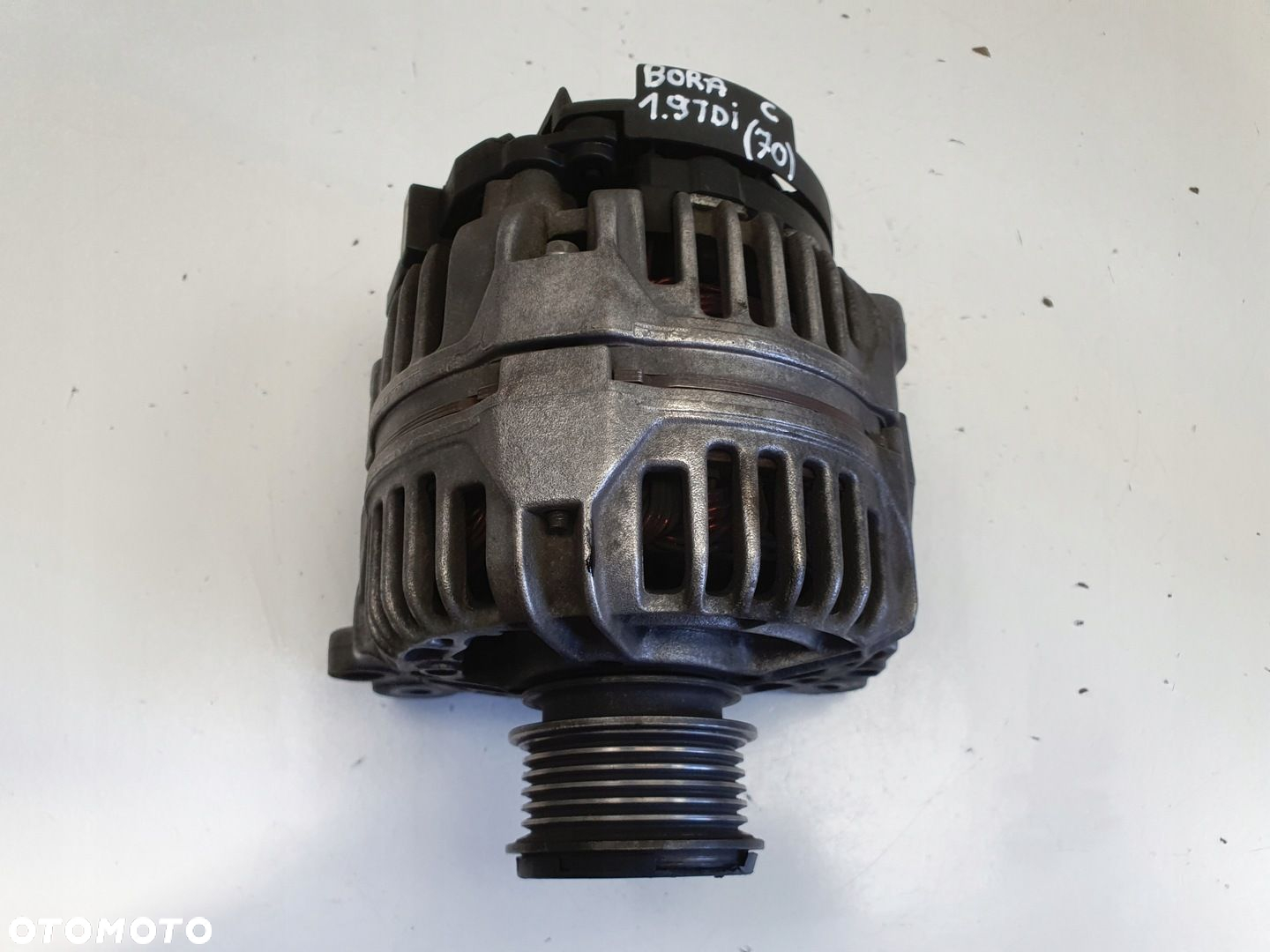VW Bora 1.9 TDI ALTERNATOR bosch 038903023L 90A - 3