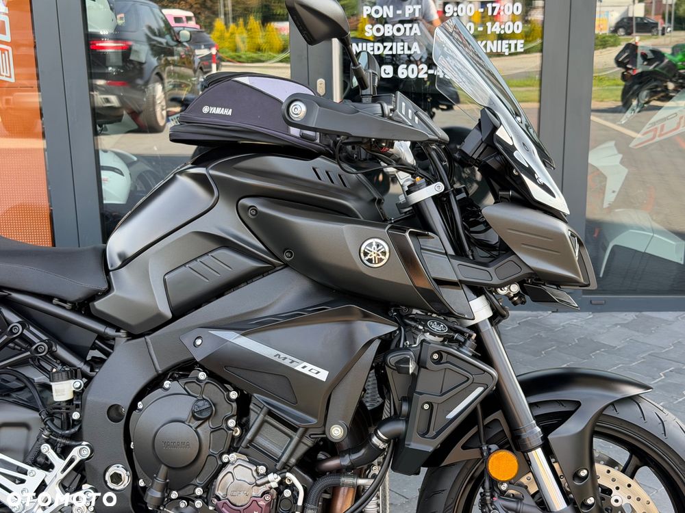 Yamaha MT - 8