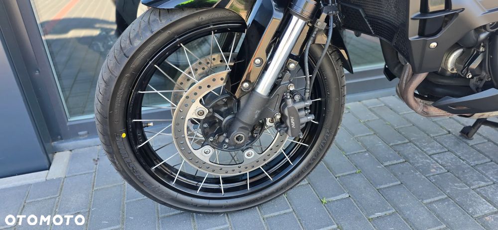 Honda VFR - 29