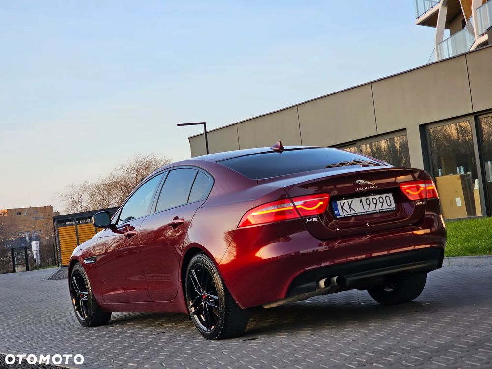 Jaguar XE 2.0 D Prestige - 18