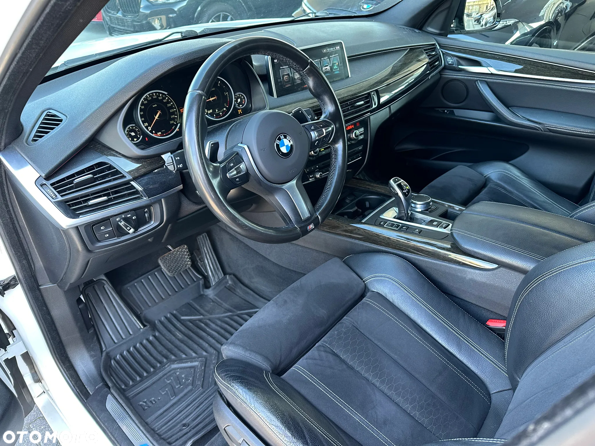BMW X5 xDrive25d - 11