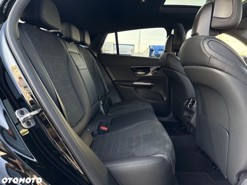 Mercedes-Benz GLC - 21
