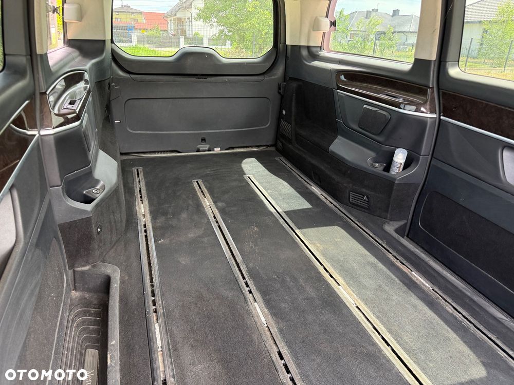 Mercedes-Benz Klasa V 220 (BlueTEC) d extralang 7G-TRONIC Avantgarde - 18