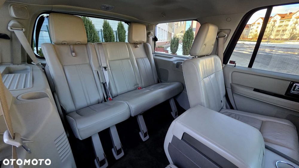 Lincoln Navigator - 20