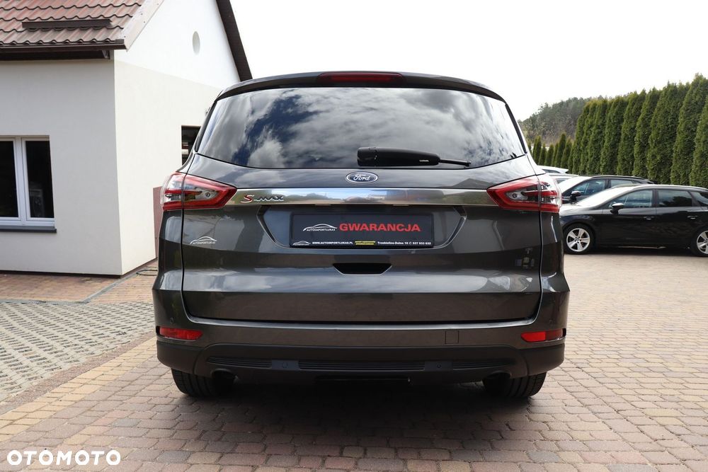 Ford S-Max - 32