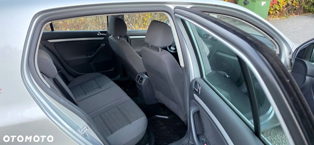 Volkswagen Golf - 16