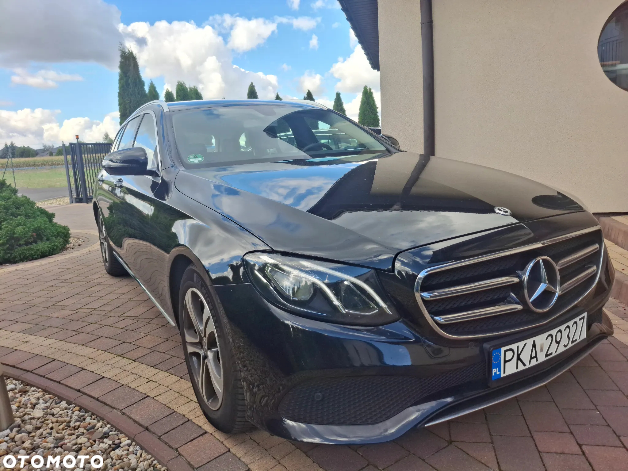 Mercedes-Benz Klasa E 220 d 9G-TRONIC - 4