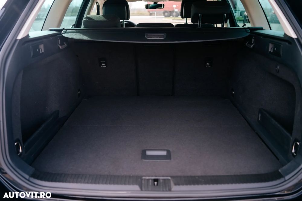 Volkswagen Passat Variant 2.0 TDI DSG (BlueMotion Technology) Comfortline - 17