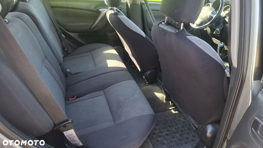 Toyota RAV4 2.0 D-4D 4x4 - 14