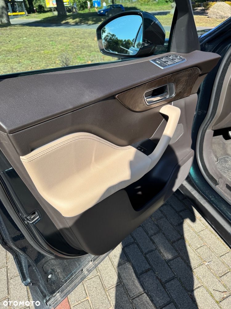 Jaguar F-Pace 2.0 i4D AWD Prestige - 19