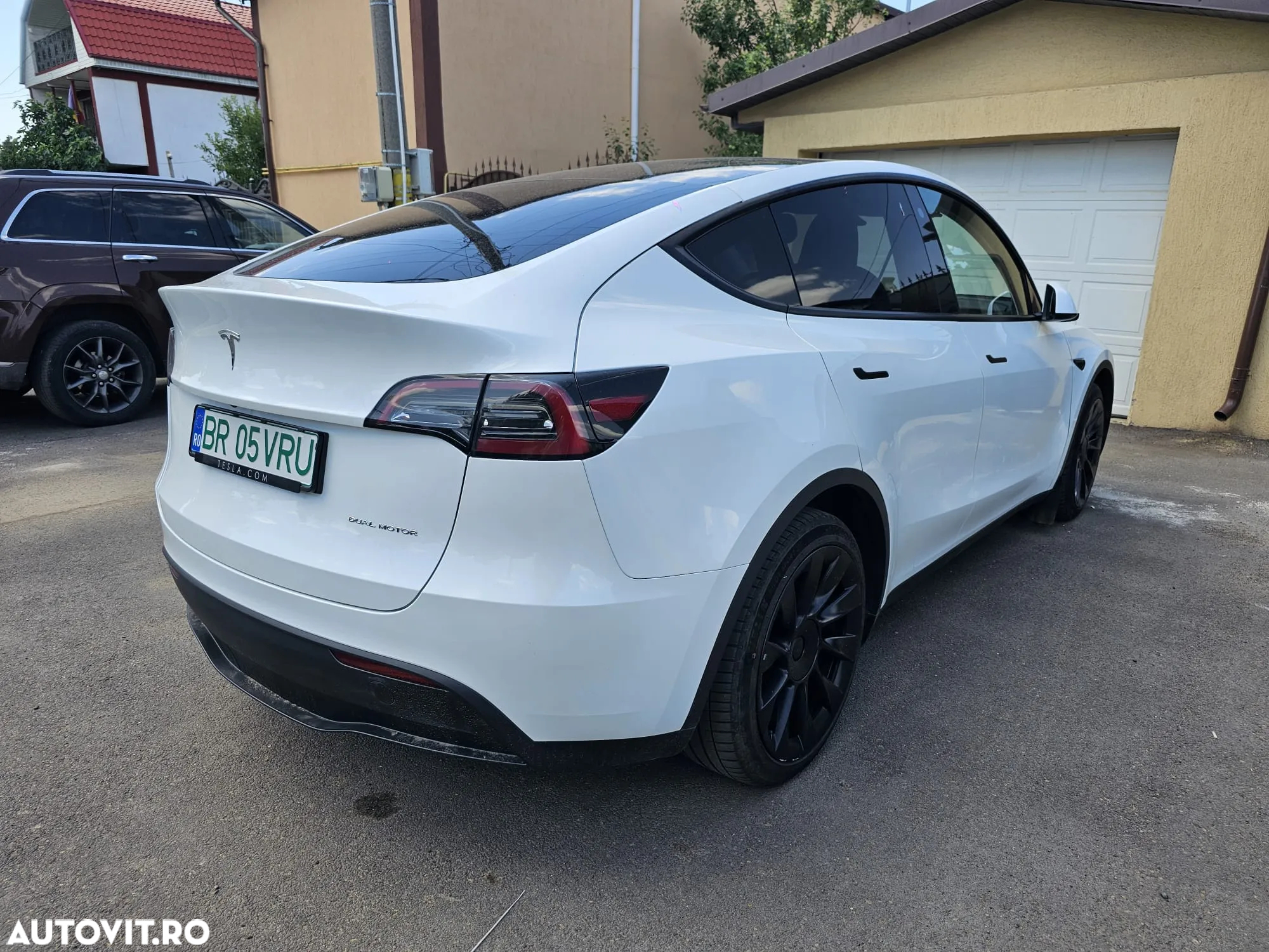 Tesla Model Y Long Range Dual Motor AWD - 5