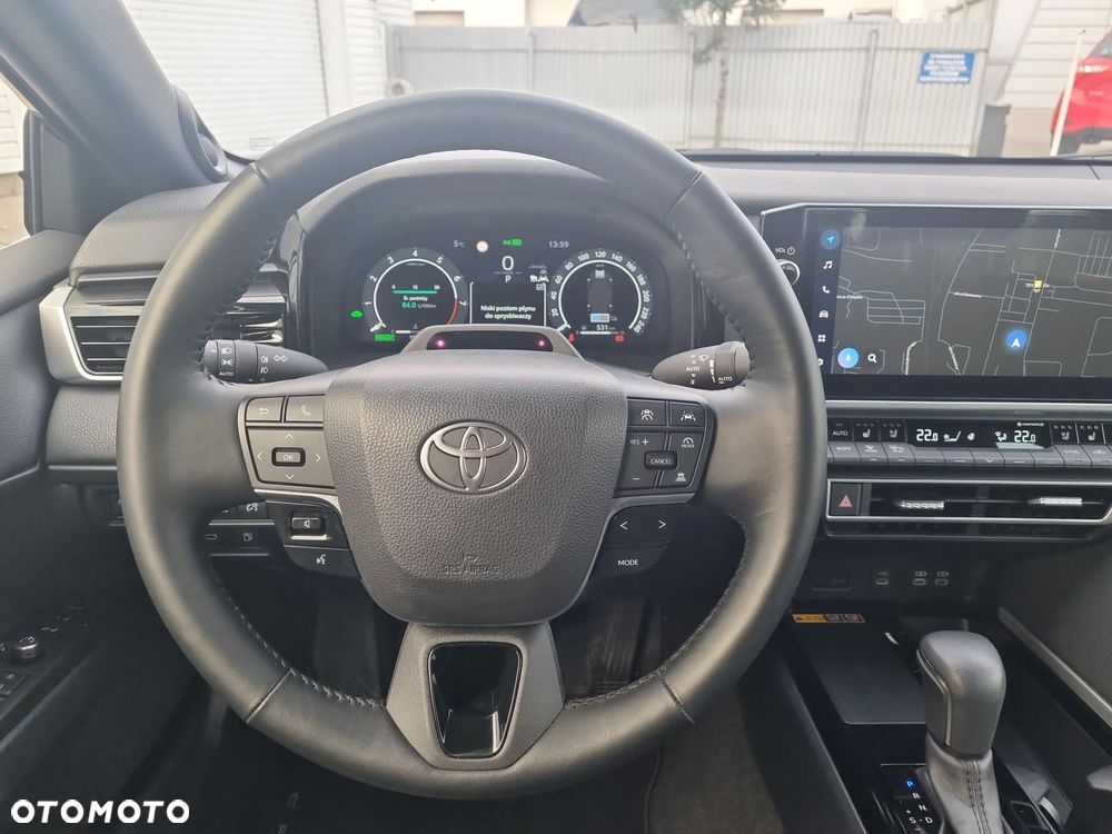 Toyota Camry - 18