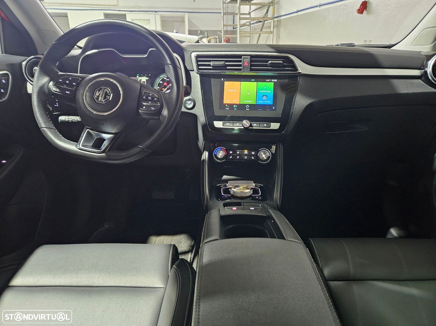 MG ZS - 11