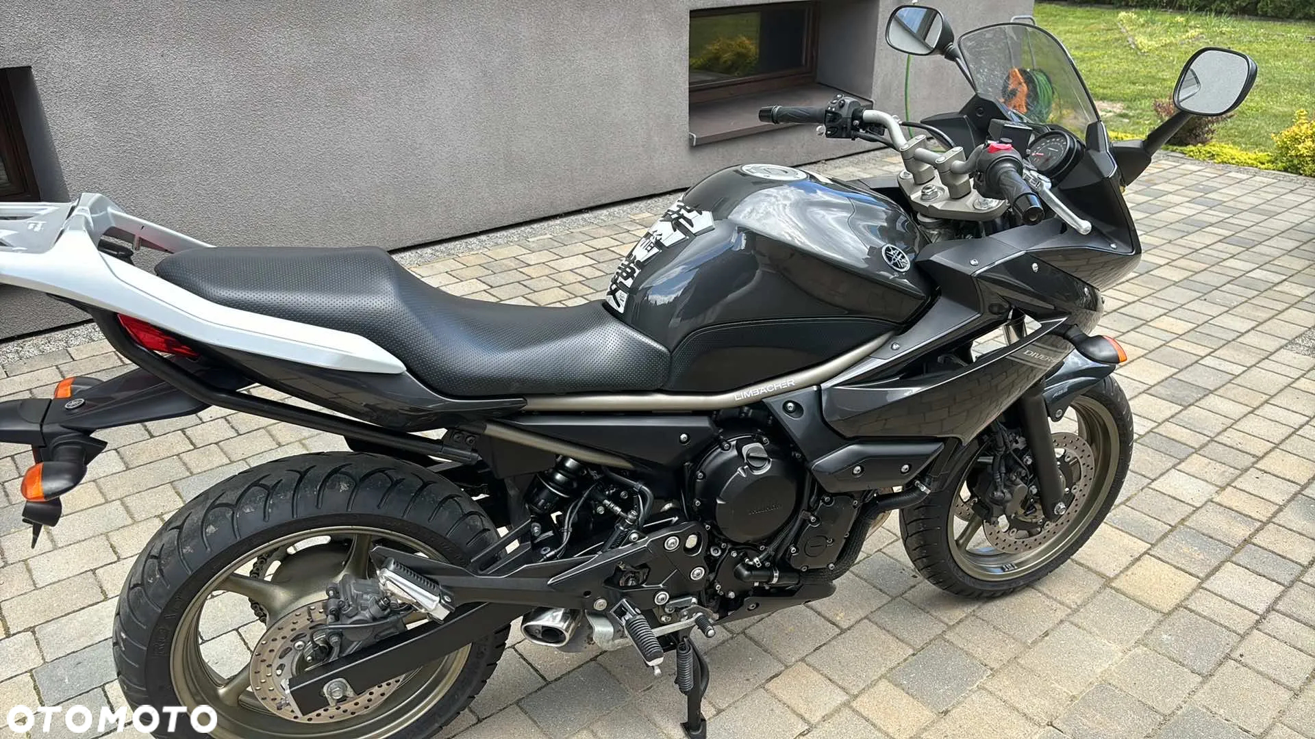 Yamaha XJ - 4