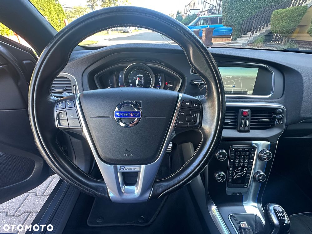 Volvo V40 D2 Drive-E R-Design Momentum - 34