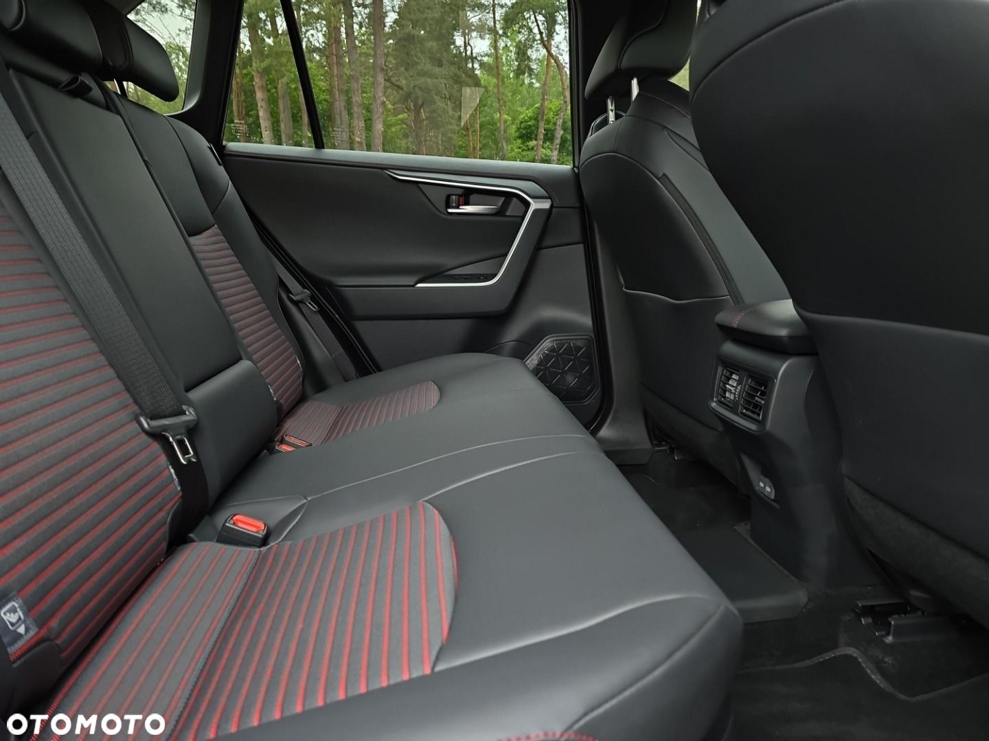 Toyota RAV4 - 14