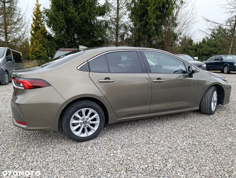 Toyota Corolla - 11