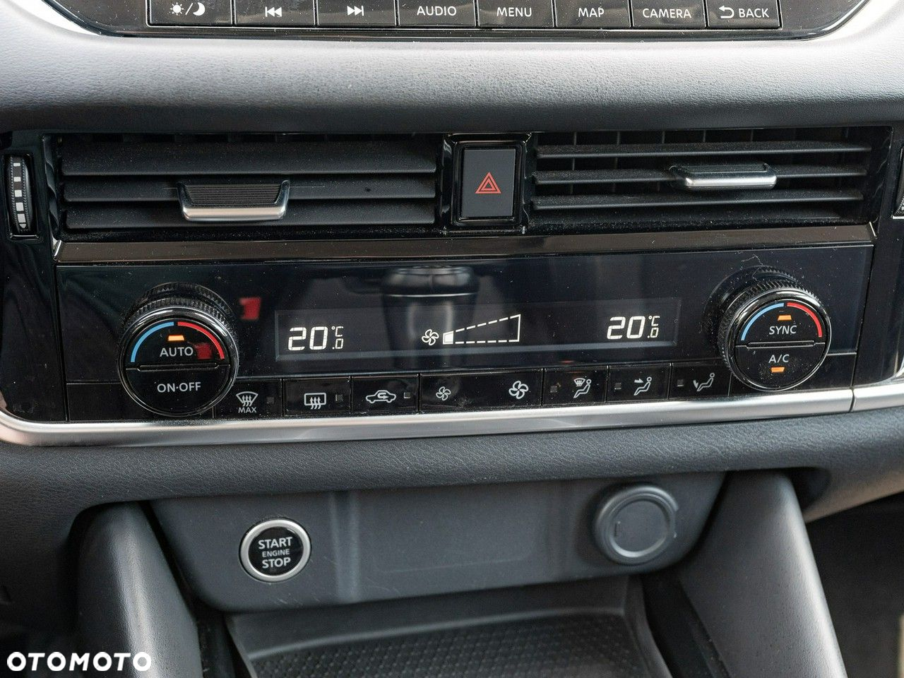 Nissan Qashqai 1.3 DIG-T N-Connecta - 20