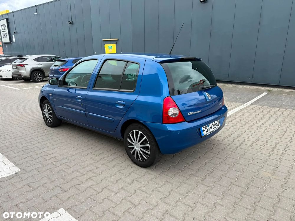 Renault Clio 1.2 16V Campus Extreme - 5