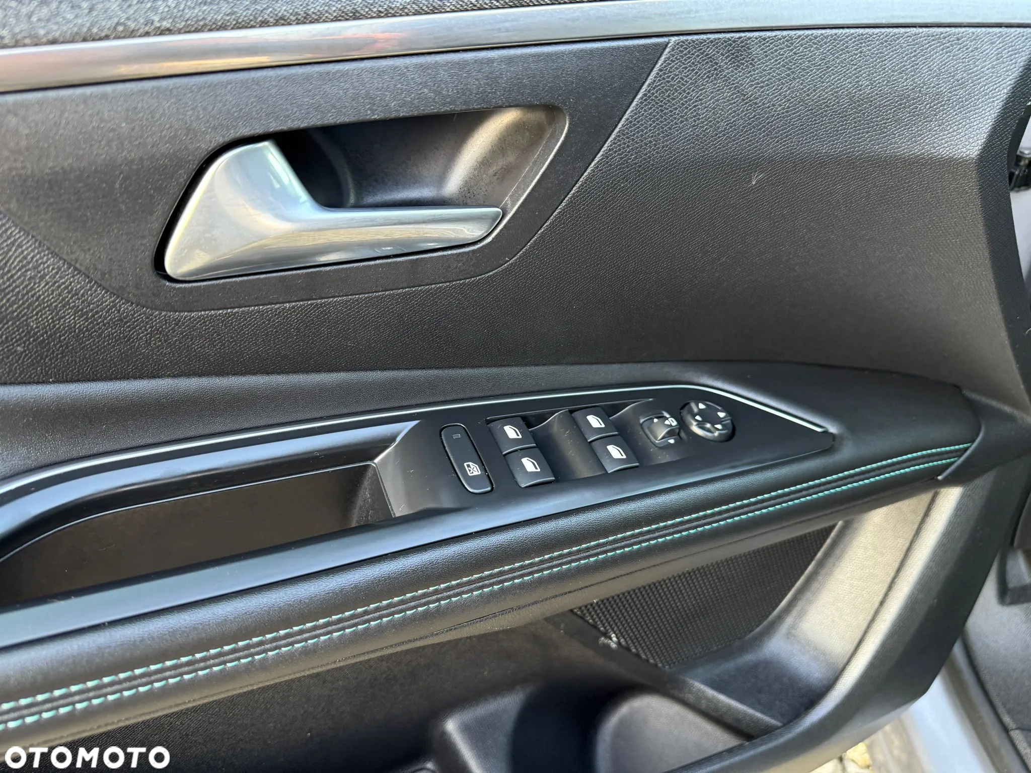 Peugeot 3008 PureTech 130 Stop & Start GPF Allure Pack - 25