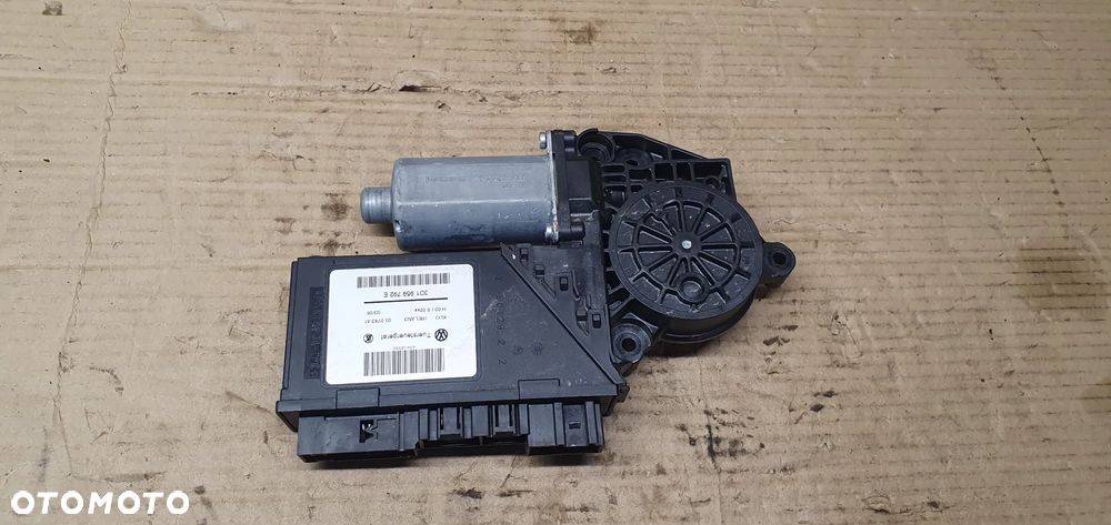 Silniczek szyby prawy przód VW Touareg 3D1959792E 7L0959702G - 2