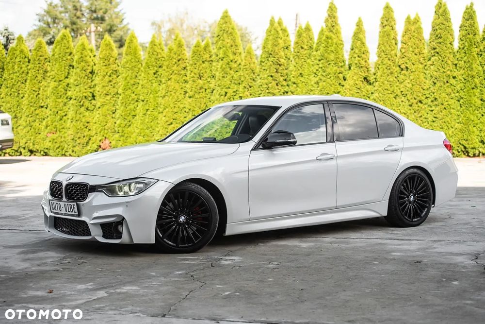 BMW Seria 3 328i xDrive Sport-Aut Sport Line - 7