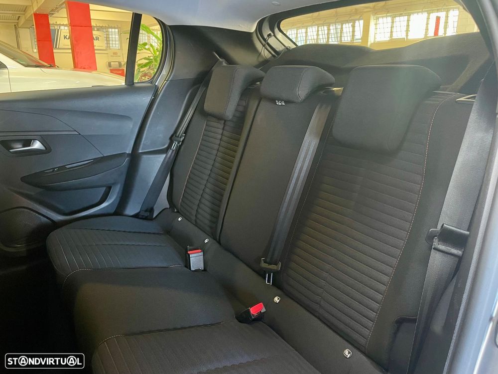 Peugeot 208 PureTech 100 EAT8 Active - 28