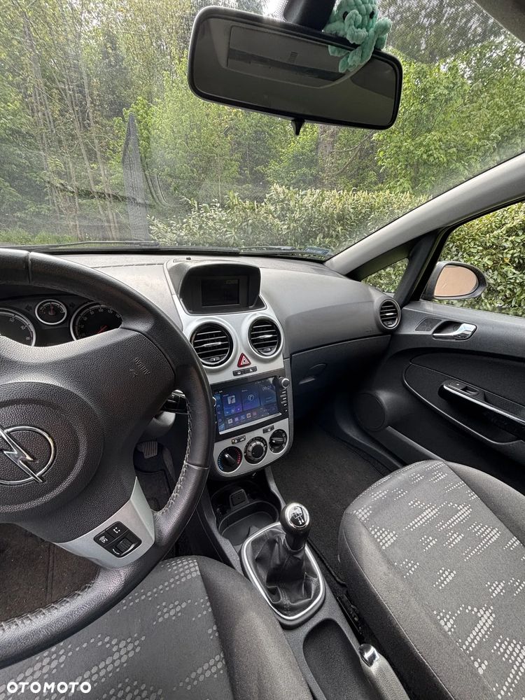 Opel Corsa 1.4 16V Satellite - 6
