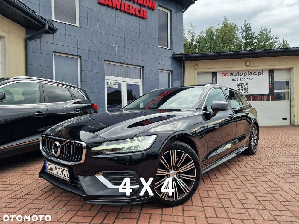 Volvo V60 T6 Plug-in Hybrid AWD Core - 1
