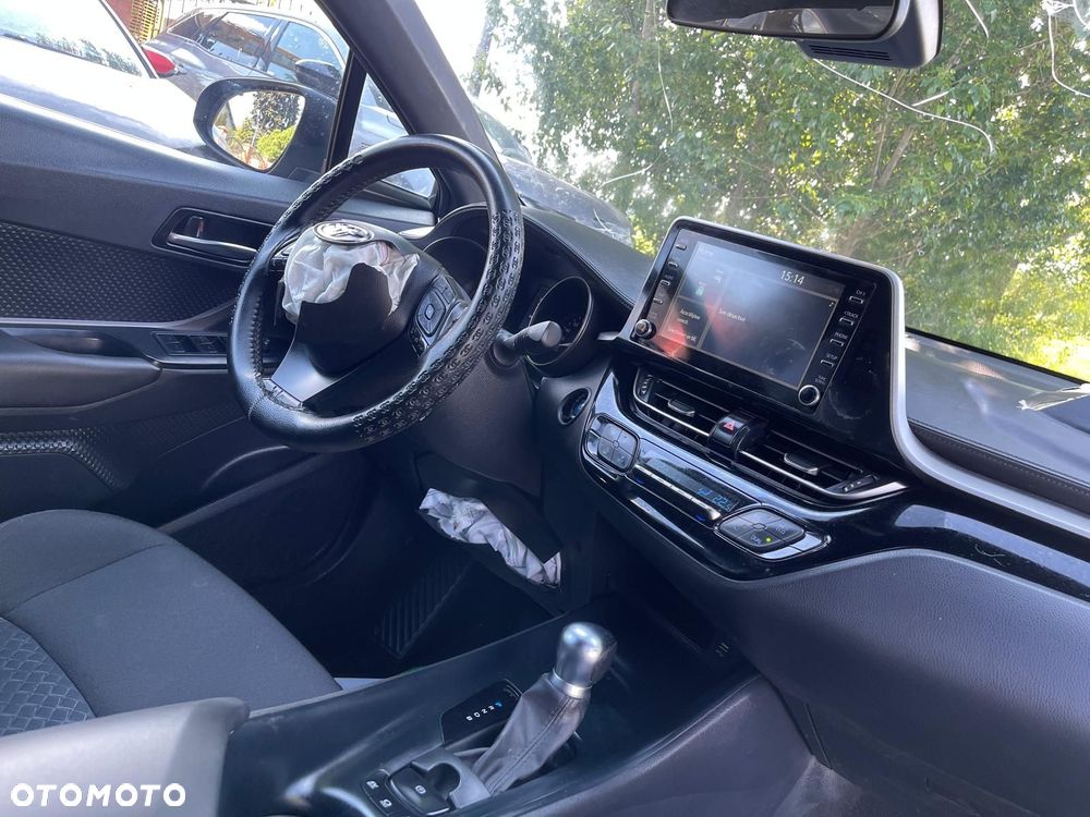 Toyota C-HR 1.8 Hybrid Neon Lime powered by JBL - 12