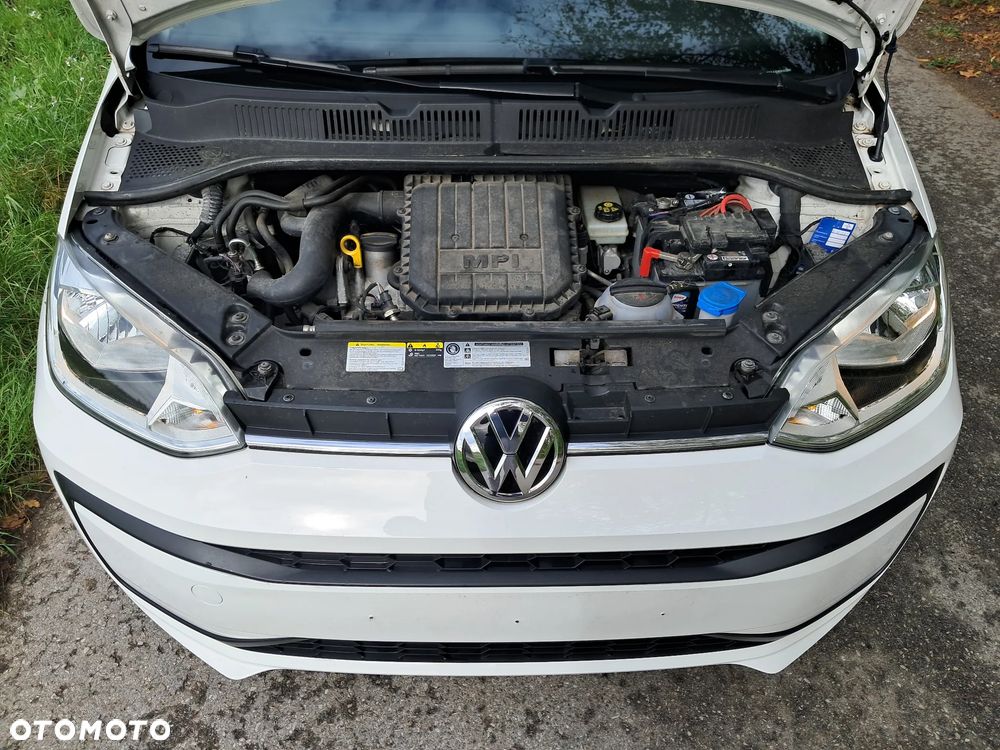 Volkswagen up! Active - 23