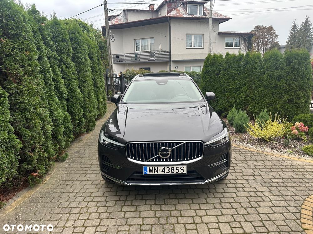 Volvo XC 60 T6 Plug-In Hybrid AWD Ultra Bright - 40