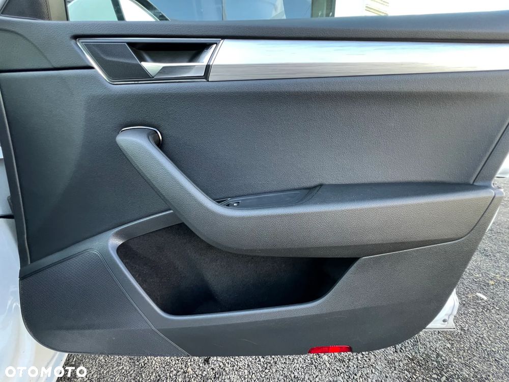 Skoda Superb 1.5 TSI Ambition DSG - 18
