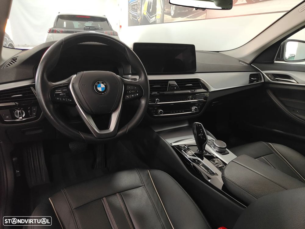 BMW 530 e iPerformance Line Luxury - 45