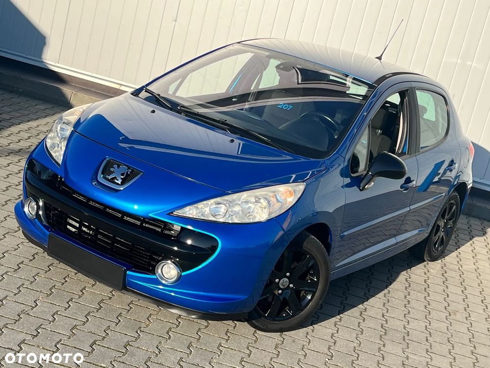 Peugeot 207 - 1