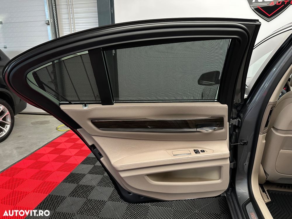 BMW Seria 7 740d xDrive - 22