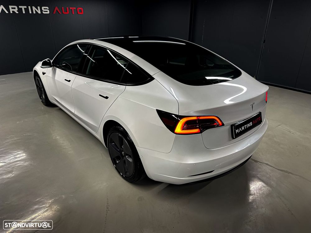 Tesla Model 3 - 9