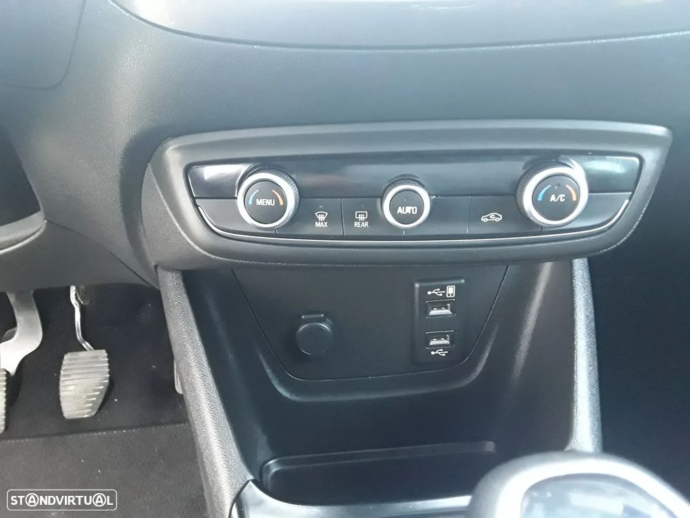 Opel Crossland X - 15