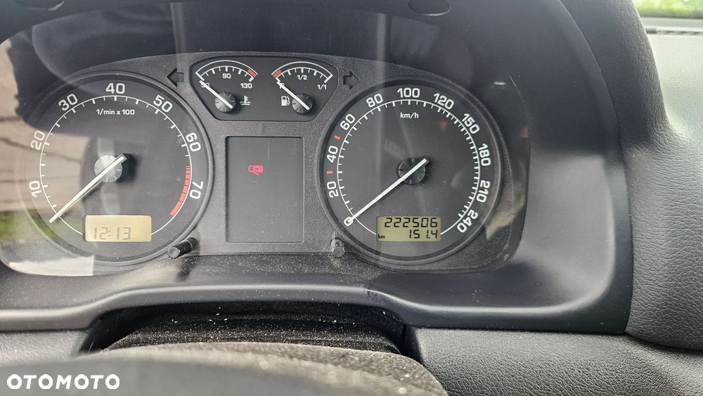 Skoda Octavia 1.8T Tour Sport - 11