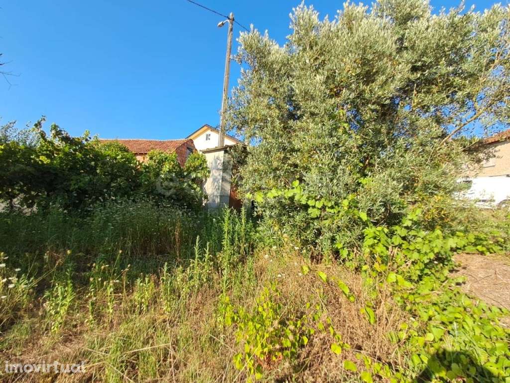 Moradia T2, localizada em Dardavaz junto ao Rio Criz - Grande imagem: 4/30