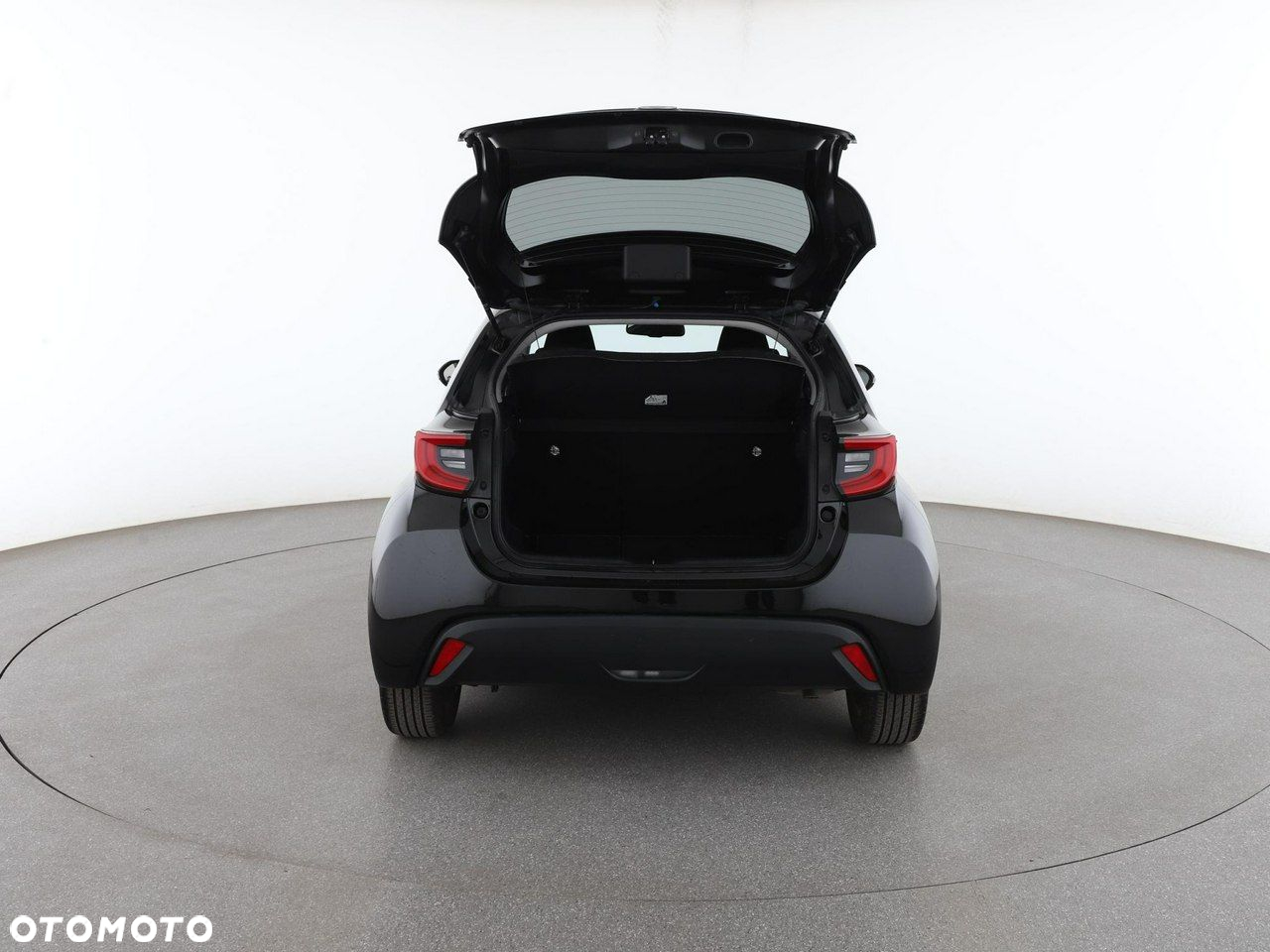 Toyota Yaris Hybrid 1.5 Style - 19