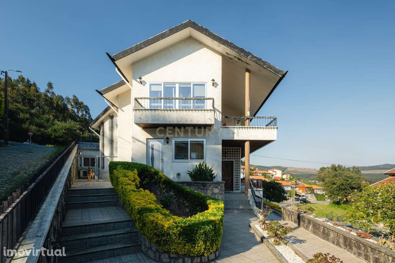 Excelente moradia T3 situada em São Pedro da Cova, Gondomar - Grande imagem: 2/59