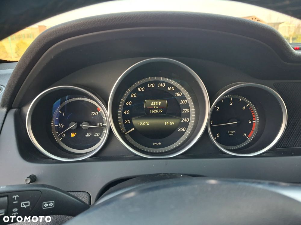 Mercedes-Benz Klasa C 220 CDI DPF BlueEFFICIENCY Edition - 17