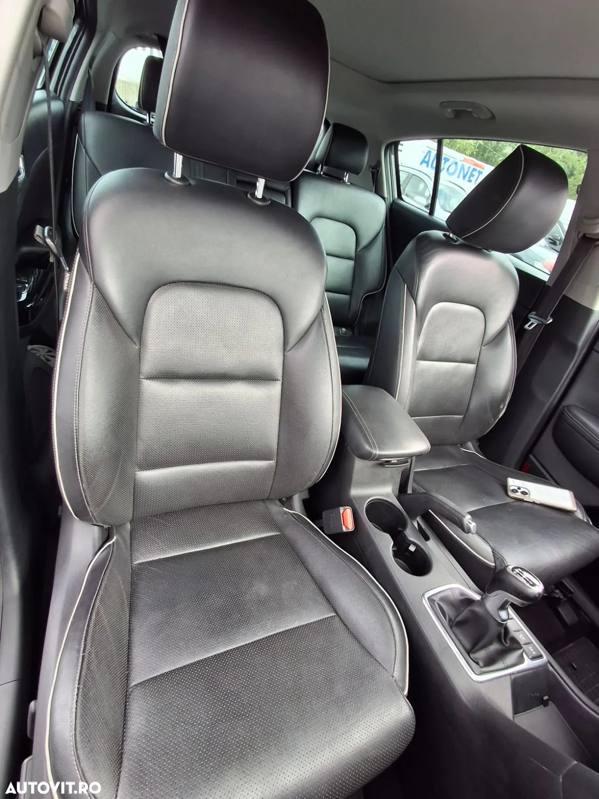 Kia Sportage 2.0 DSL 6MT 4x4 Style - 32