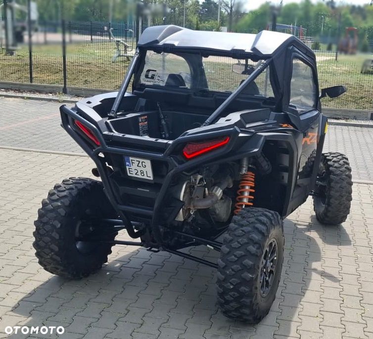 Polaris RZR - 12