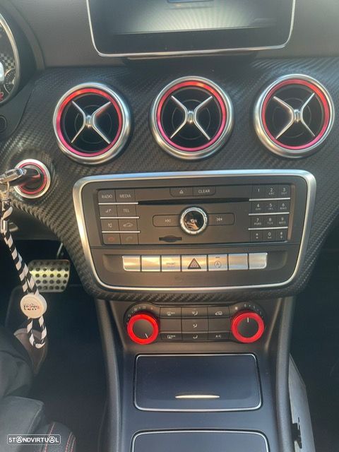 Mercedes-Benz A 180 CDI 7G-DCT AMG Line - 12