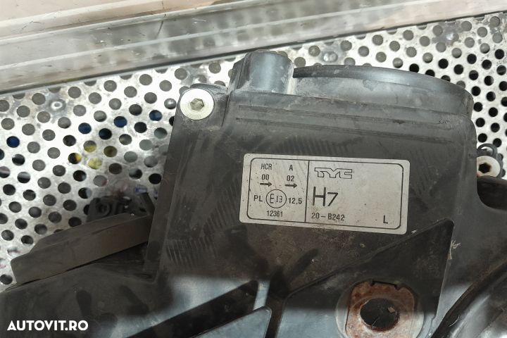 Far stanga Volkswagen VW Passat B6 [2005 - 2010] wagon 5-usi 2.0 TDI - 3