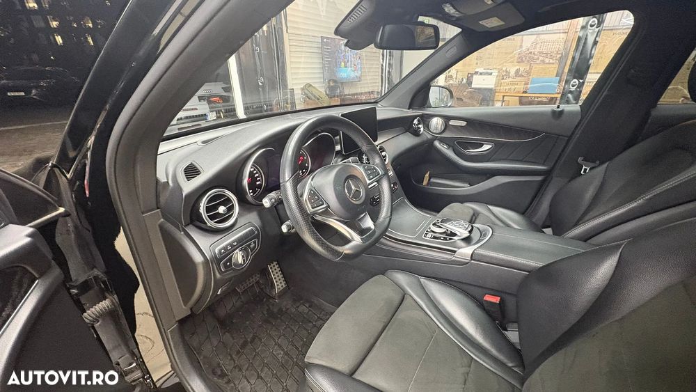 Mercedes-Benz GLC 250 d 4Matic 9G-TRONIC AMG Line - 22