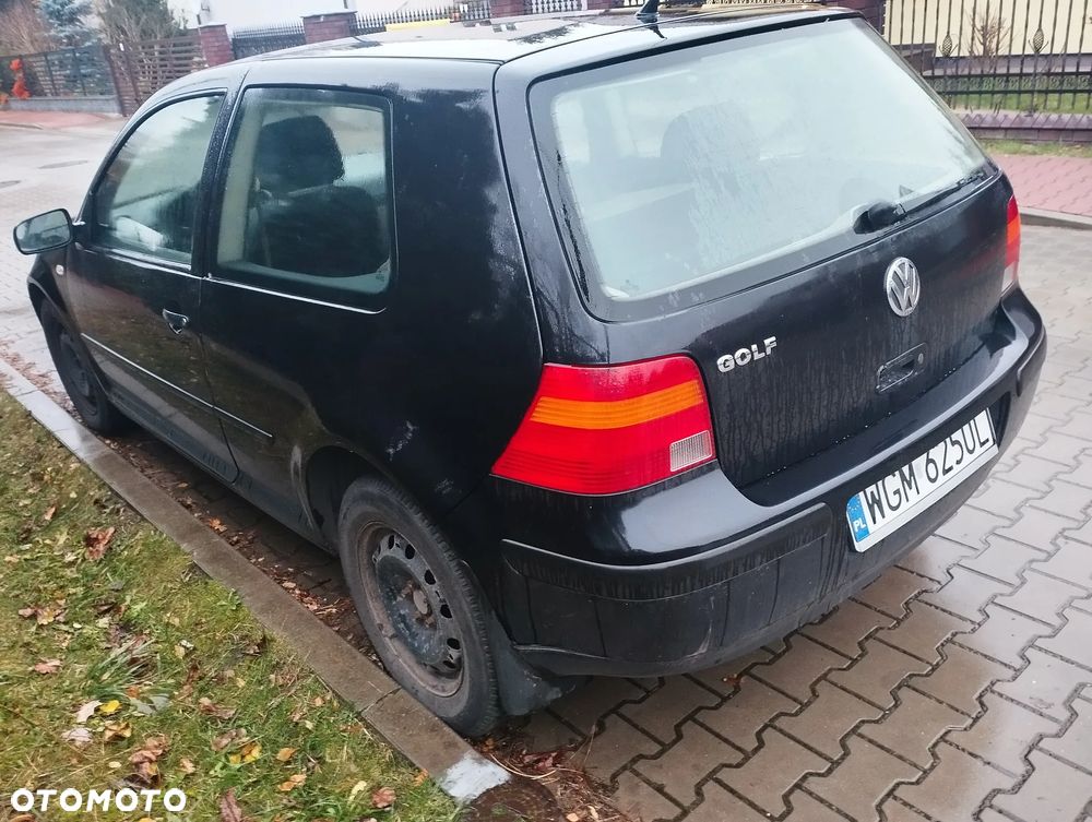 Volkswagen Golf - 4