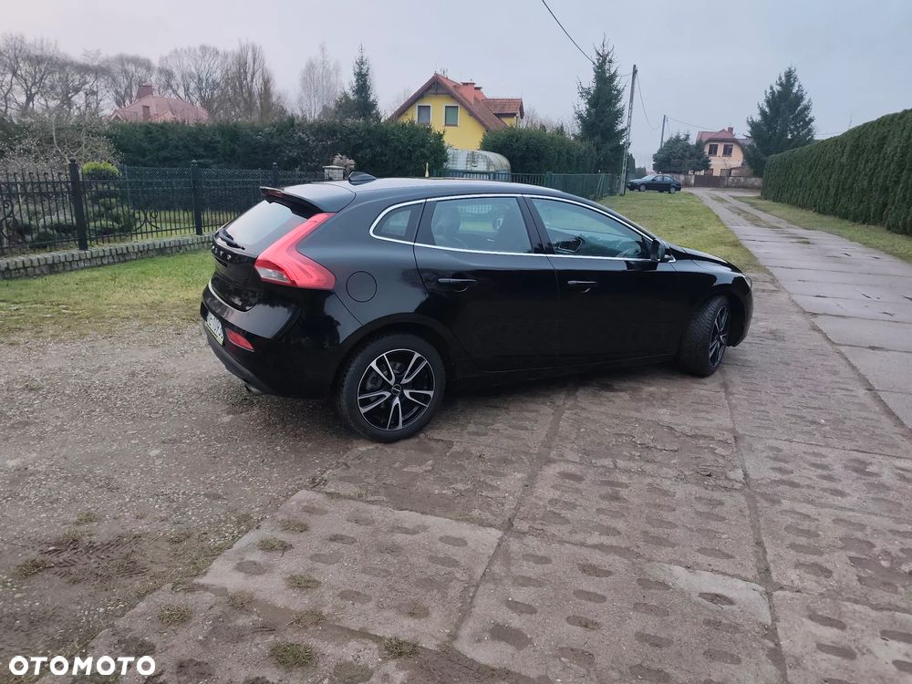 Volvo V40 T3 Geartronic Summum - 4